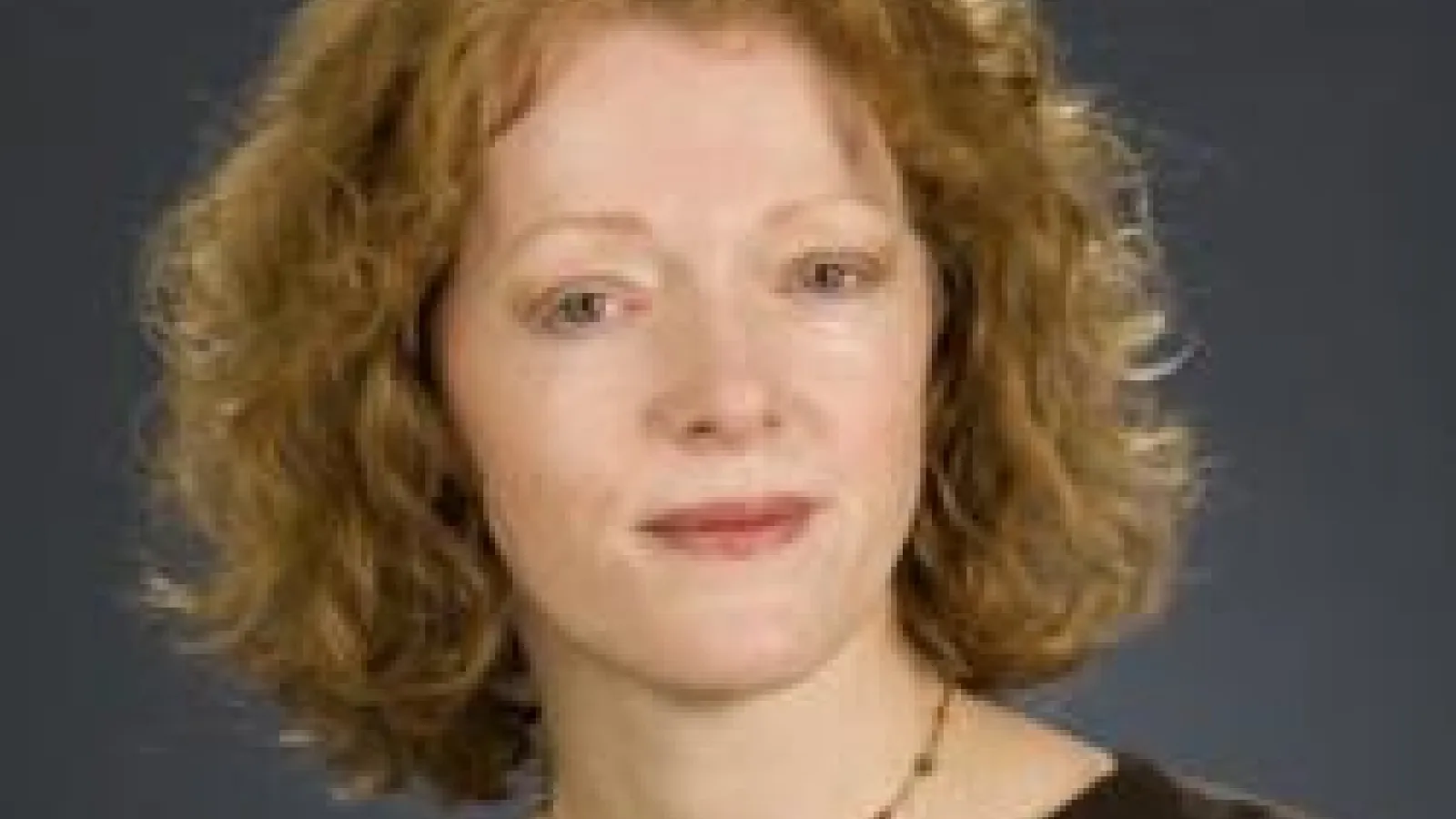 Elizabeth Renker headshot