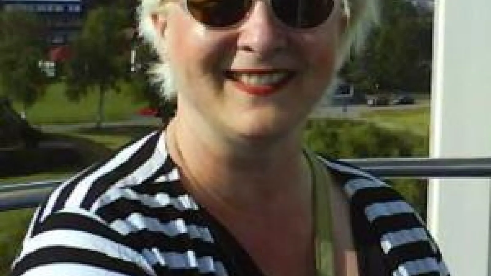 Picture of Robyn Warhol
