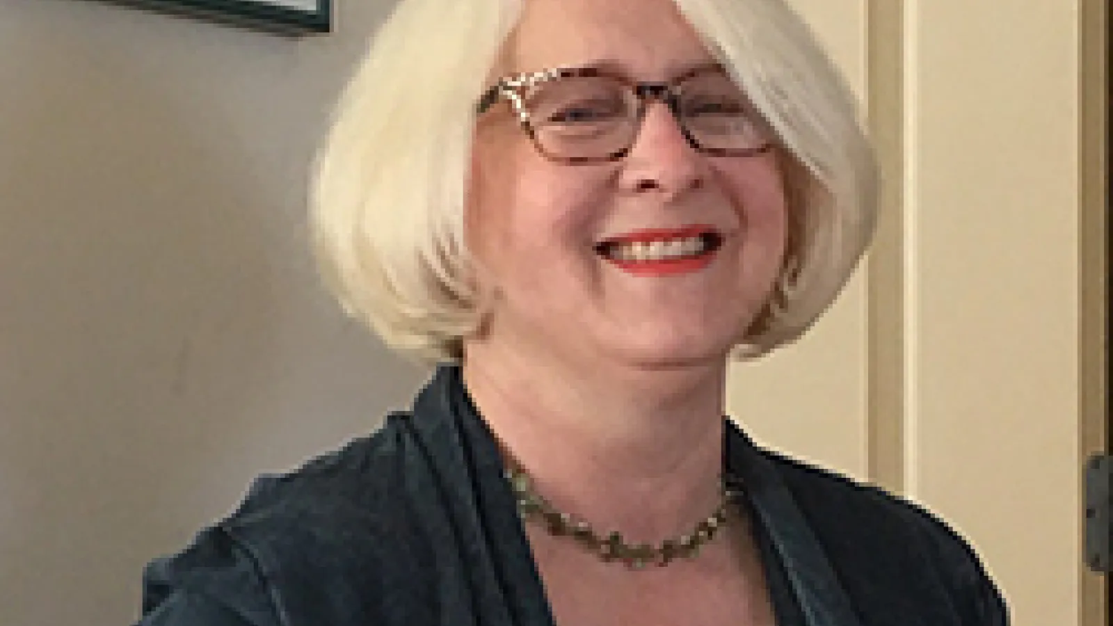 Robyn Warhol