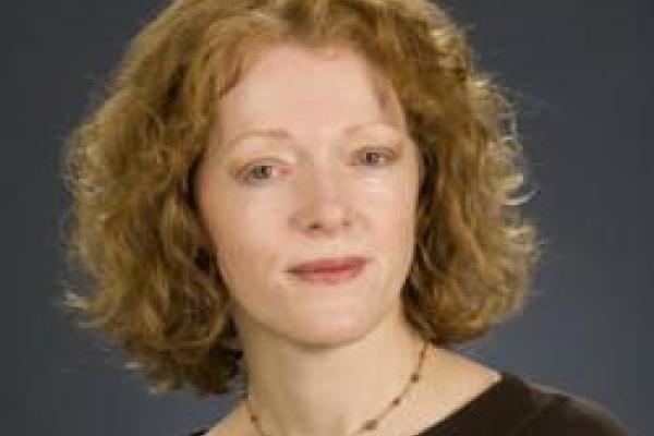 Elizabeth Renker headshot