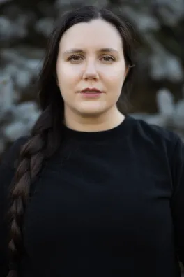 Headshot of Assistant Professor Elissa Washuta